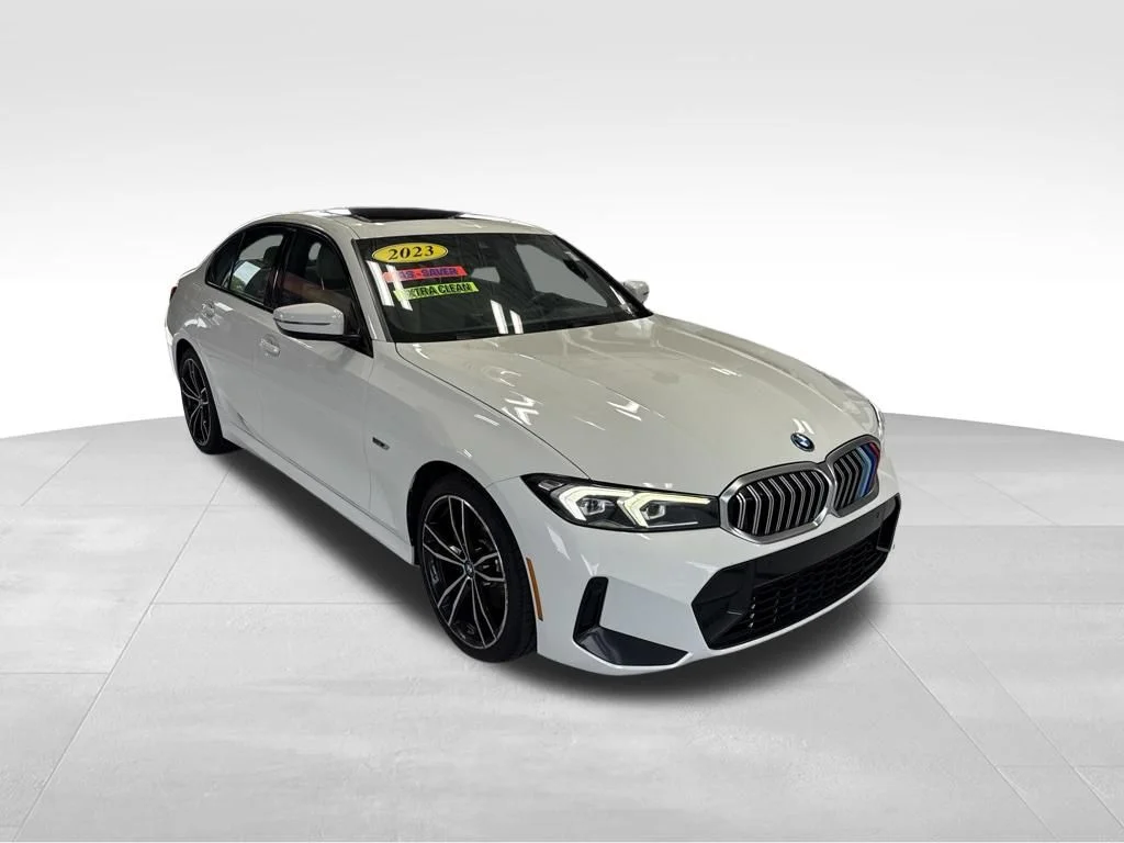 Used 2023 White BMW 330e iPerformance image 8