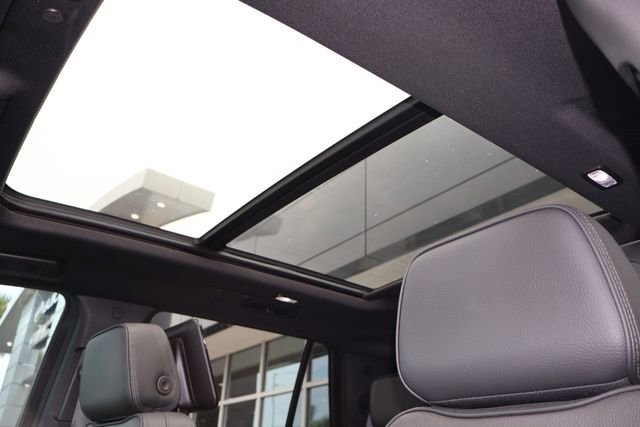 Used 2024 Onyx Black GMC Denali image 33