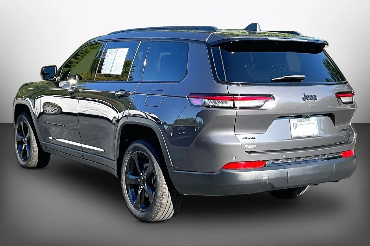Used 2025 Gray Jeep Limited image 6