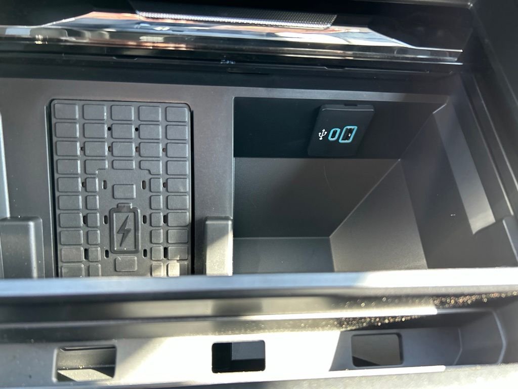 New 2026 Agate Black Metallic Ford Lariat image 32