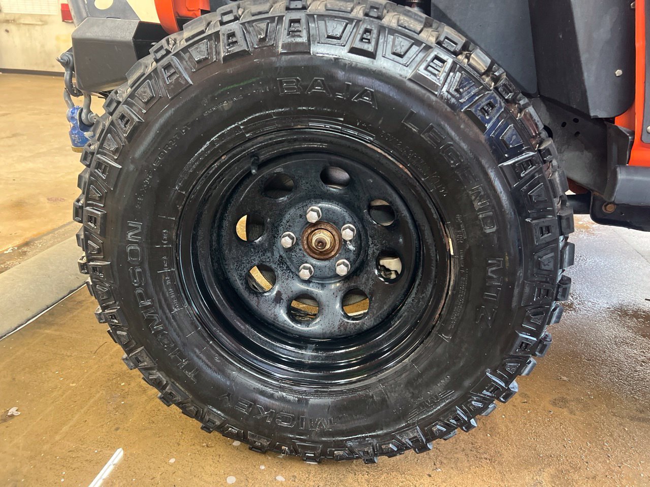 Used 2020 Orange Jeep Unlimited Sahara image 9