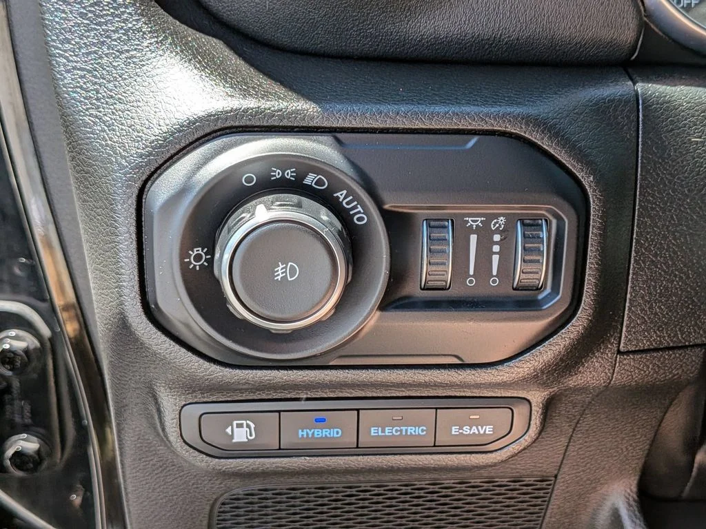 Used 2022 Black Jeep Unlimited Sahara 4xe image 15