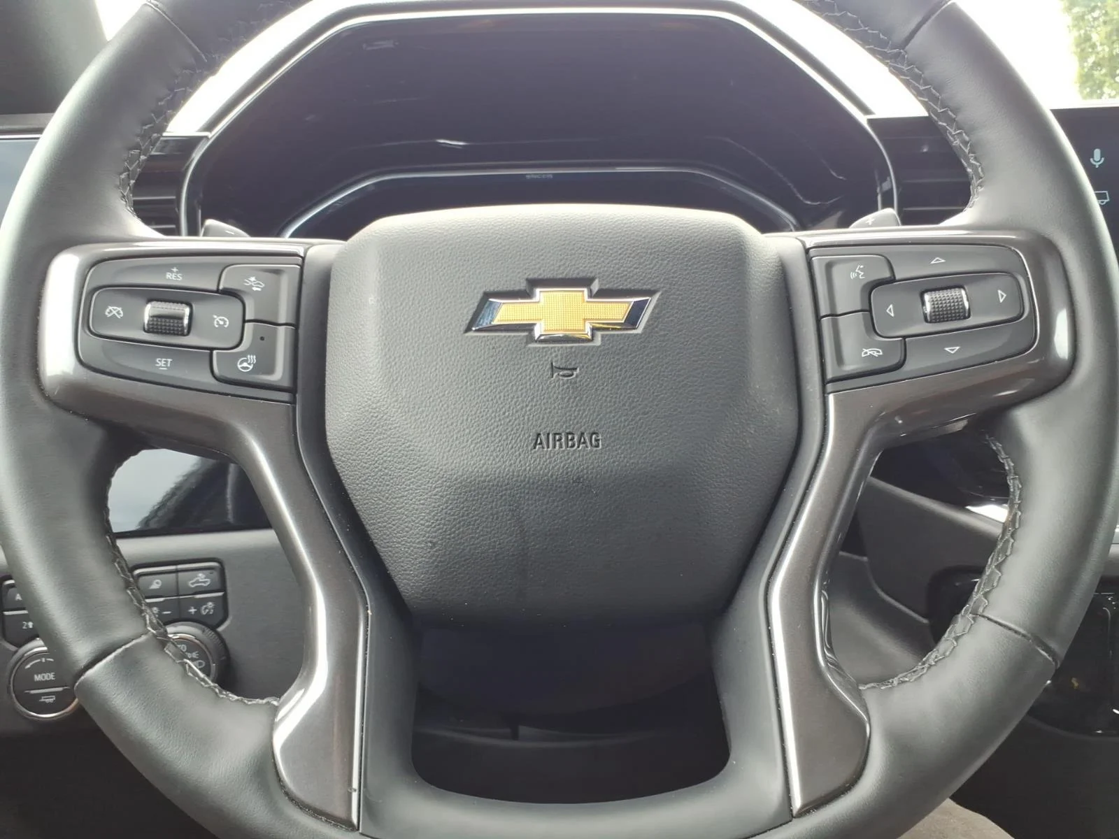 Used 2025 Black Chevrolet High Country image 26