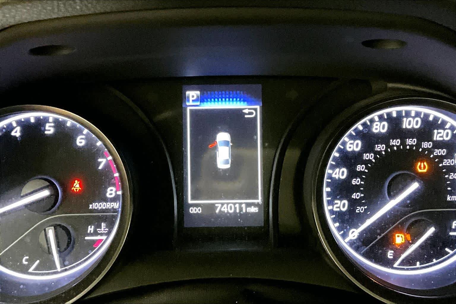 Used 2023 Ice Cap Toyota SE image 24