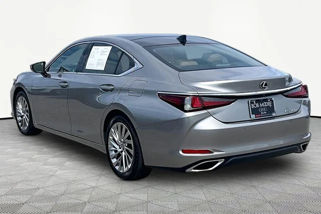 Used 2020 Silver Lexus 350 Luxury image 12