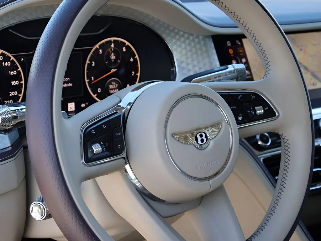 Used 2023 Gray Violet by Mulliner Bentley Azure image 23