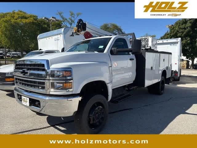 2024 Chevrolet Silverado 6500 HD Work Truck