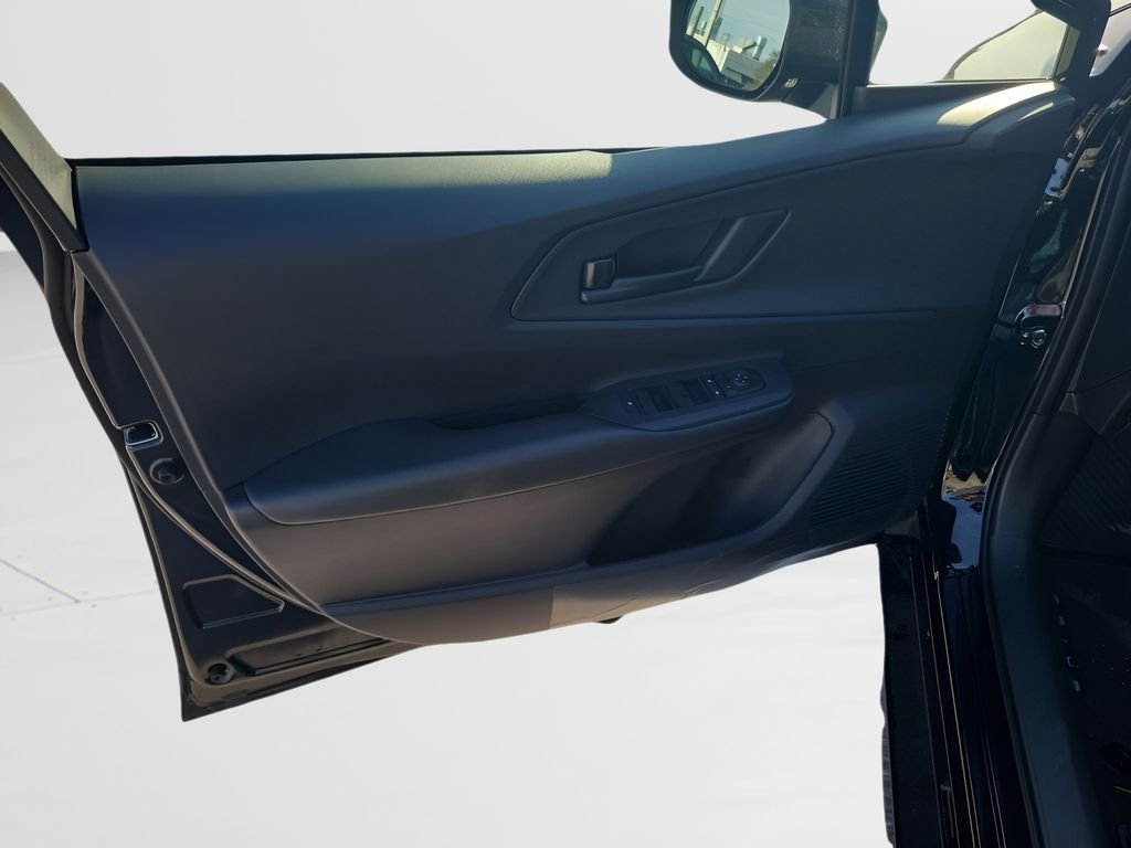 2026 Toyota Prius Plug-in Hybrid SE - Photo 40