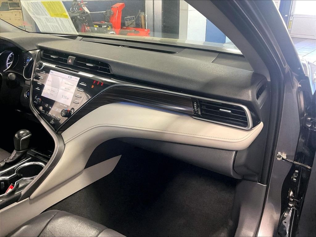Used 2019 Predawn Gray Mica Toyota XLE image 13