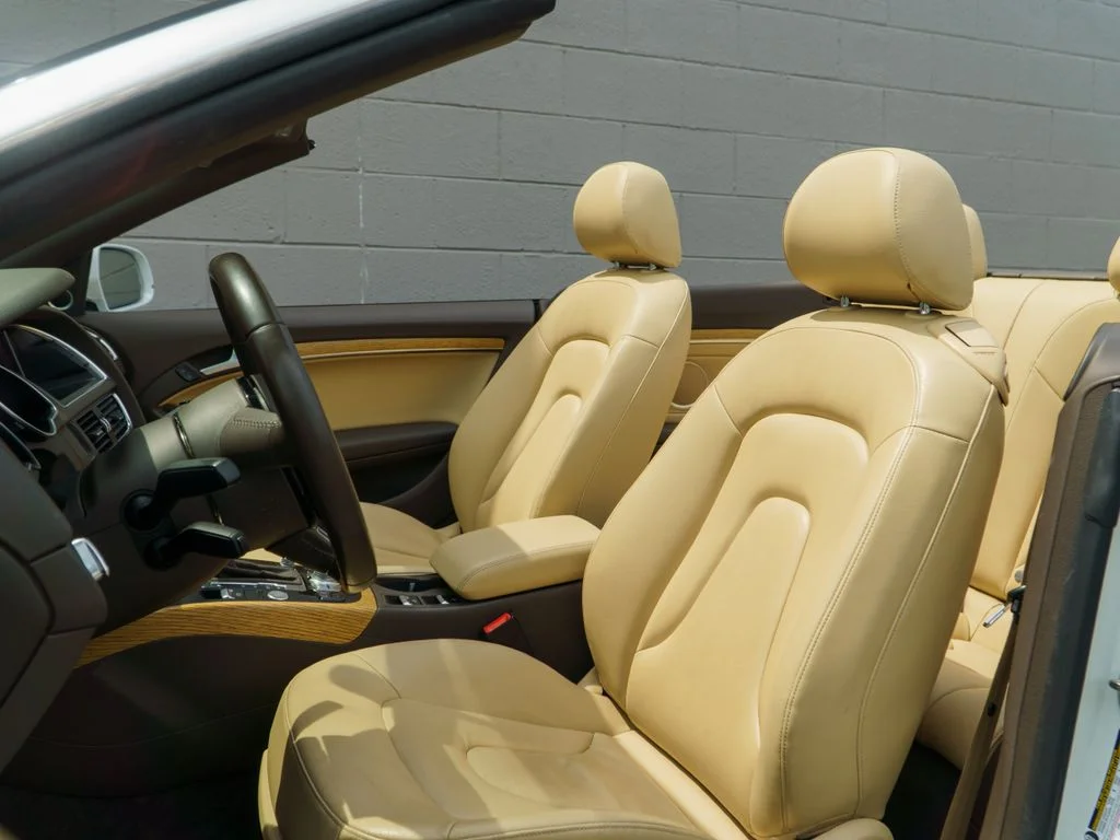 Used 2013  Audi  image 5