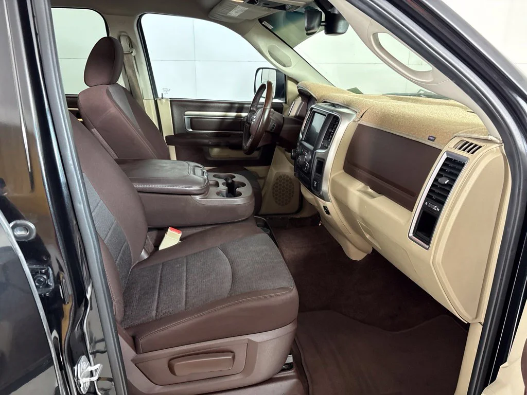 Used 2015 Black Ram Big Horn image 18