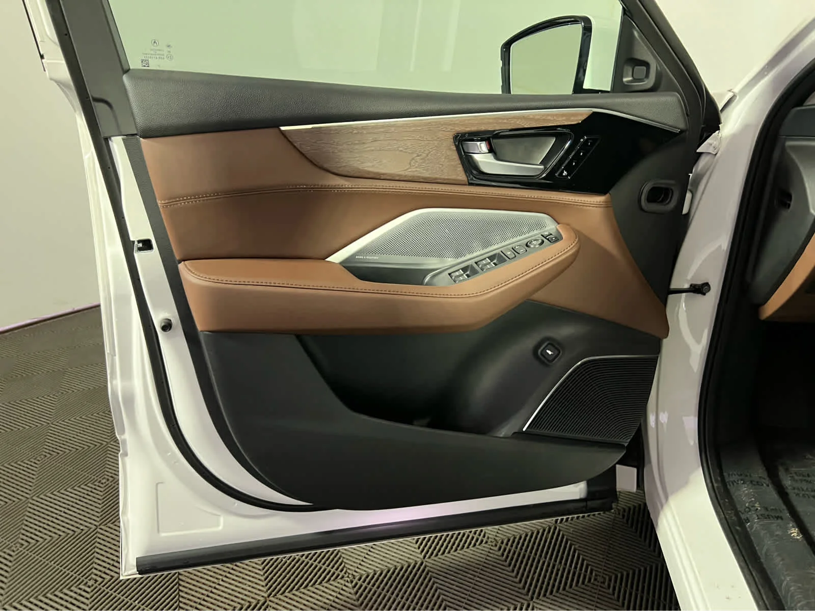 New 2026 Platinum White Pearl Acura w/Advance Package image 14