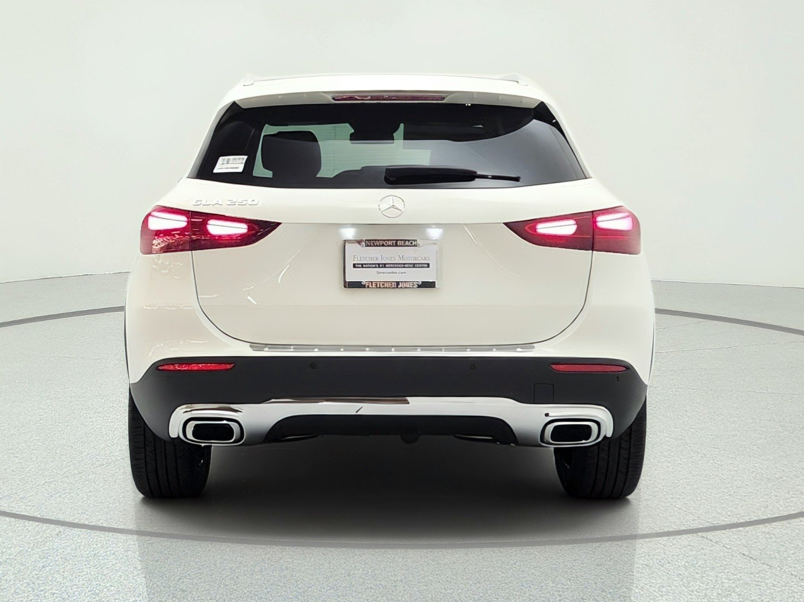 New 2026 Polar White Mercedes-Benz GLA 250 SUV image 6