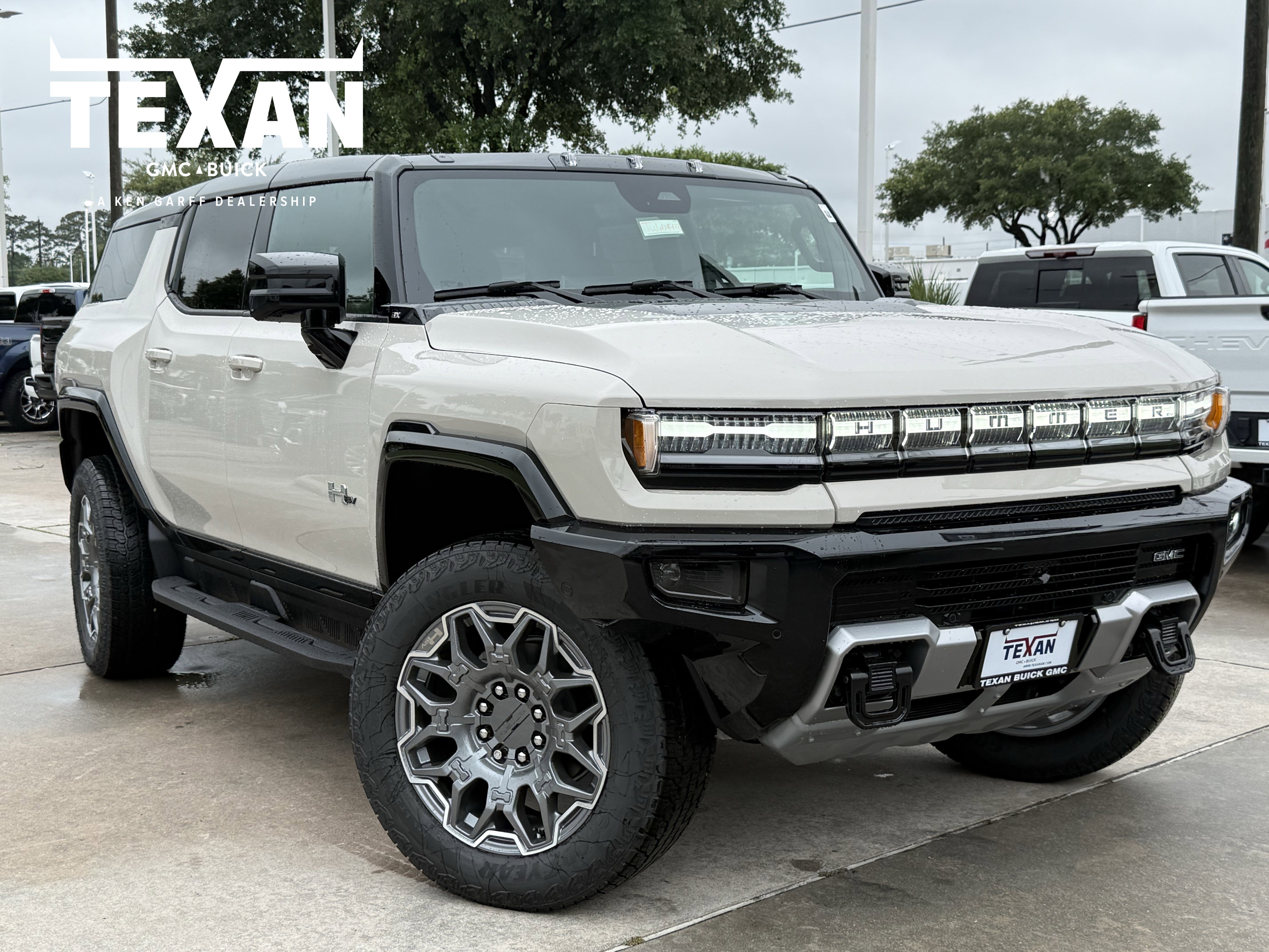 2026 GMC Hummer EV 3X SUV's photo
