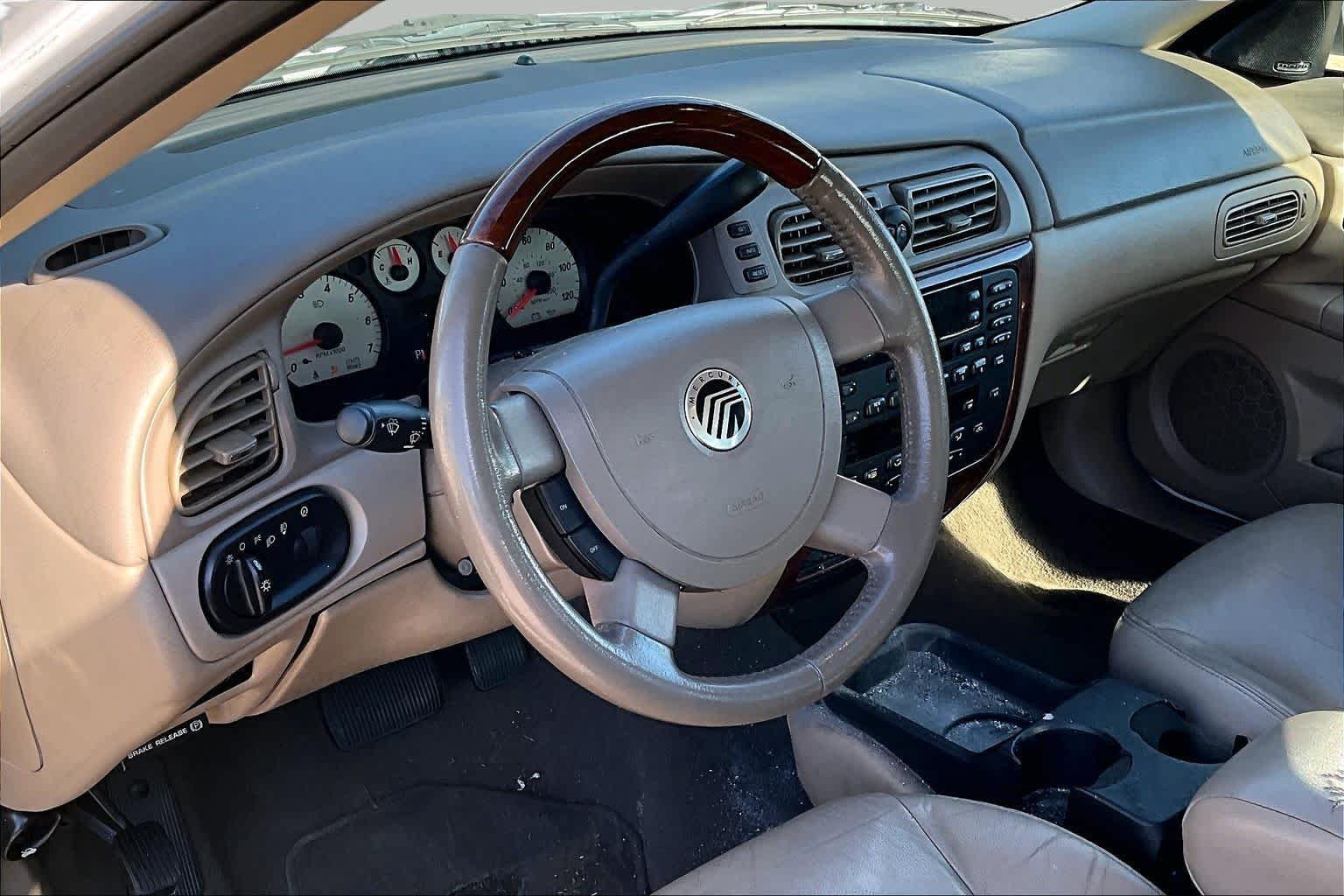 Used 2005 Vibrant White Mercury LS image 16