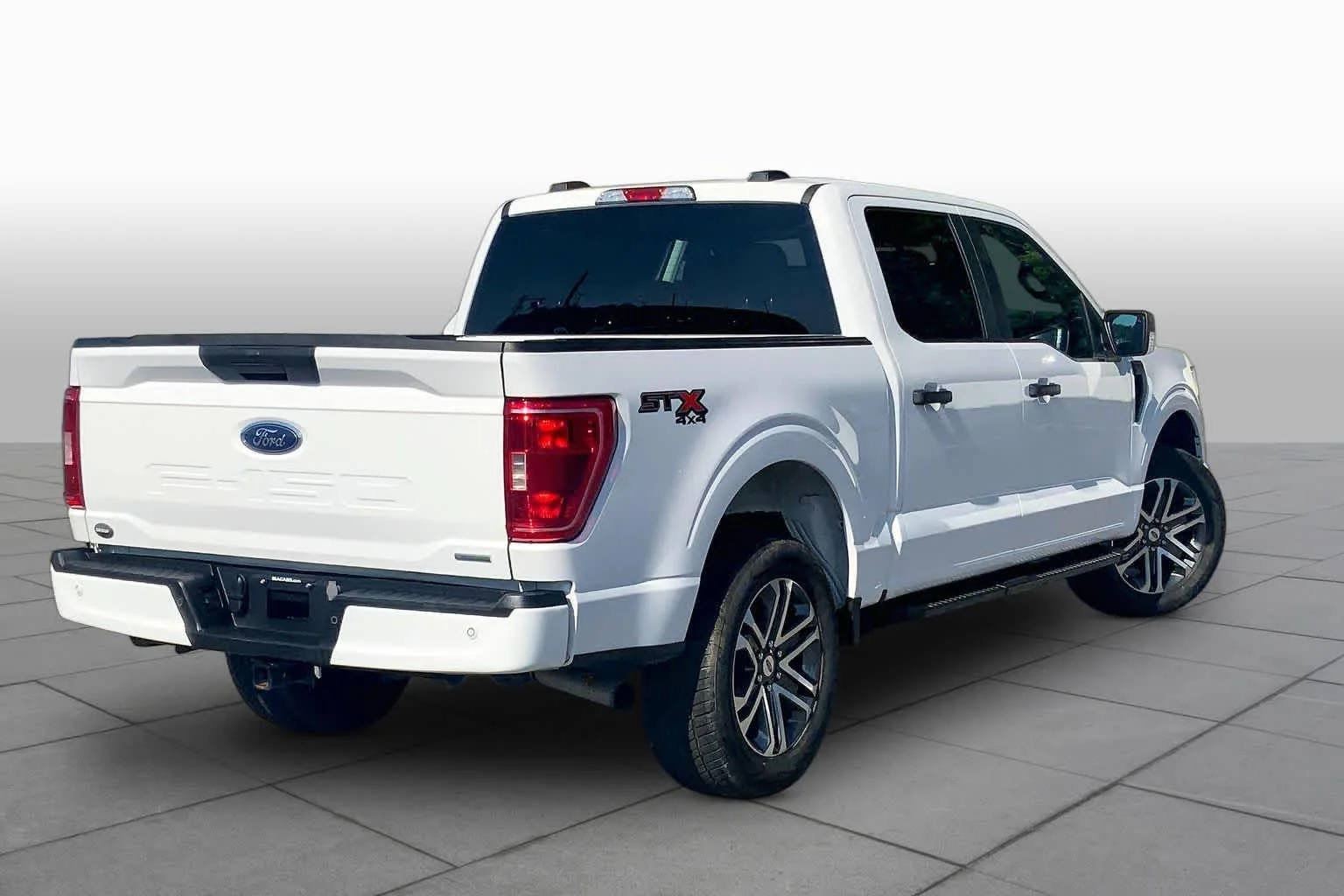 Certified Used 2023 Oxford White Ford XL image 13