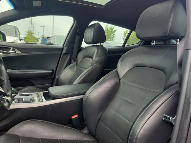 Used 2019 Blue Kia GT2 image 12