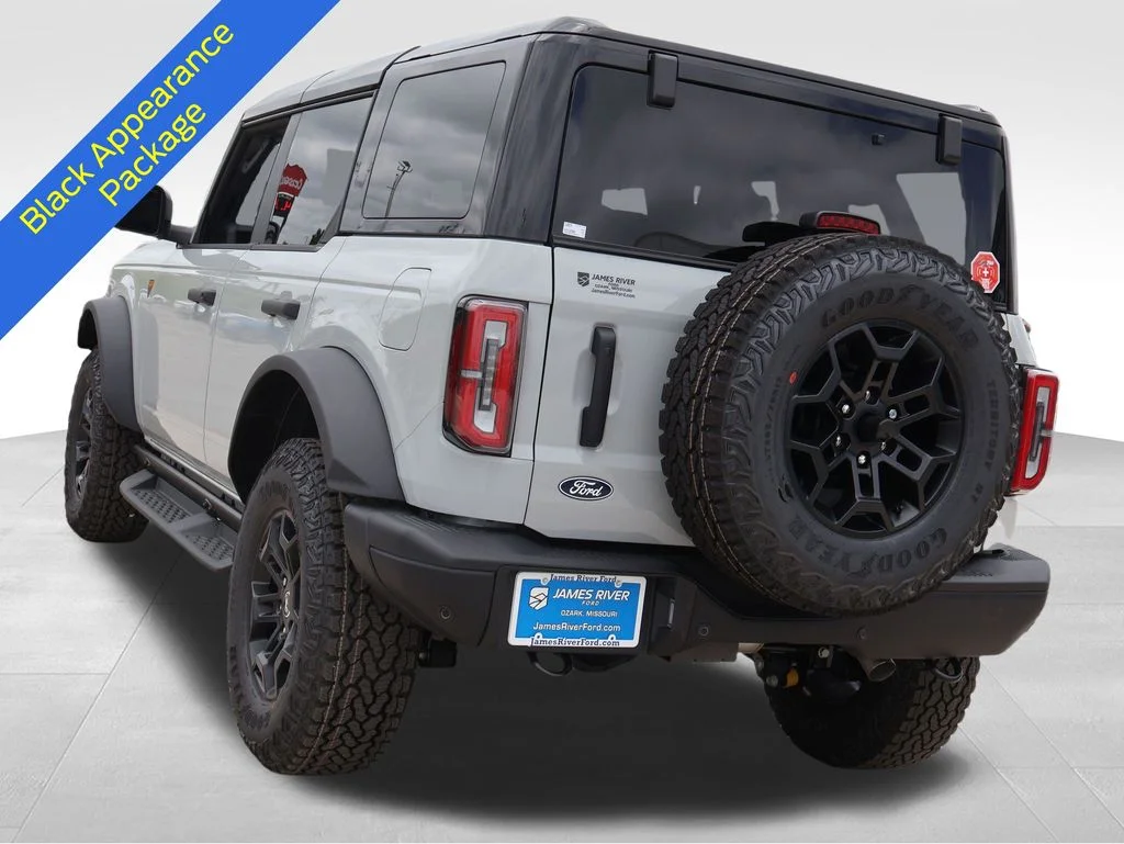 New 2026 Avalanche Gray Ford Badlands® image 3