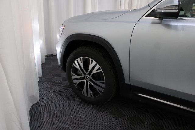 New 2026 Cirrus Silver Metallic Mercedes-Benz GLB 250 image 9