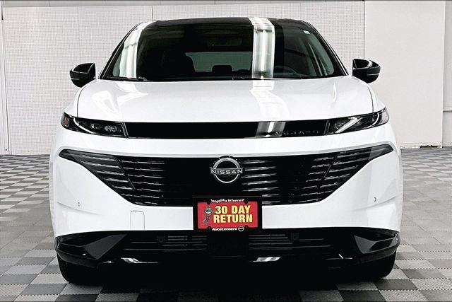 New 2026 Everest White Pearl/Black Nissan Platinum image 16