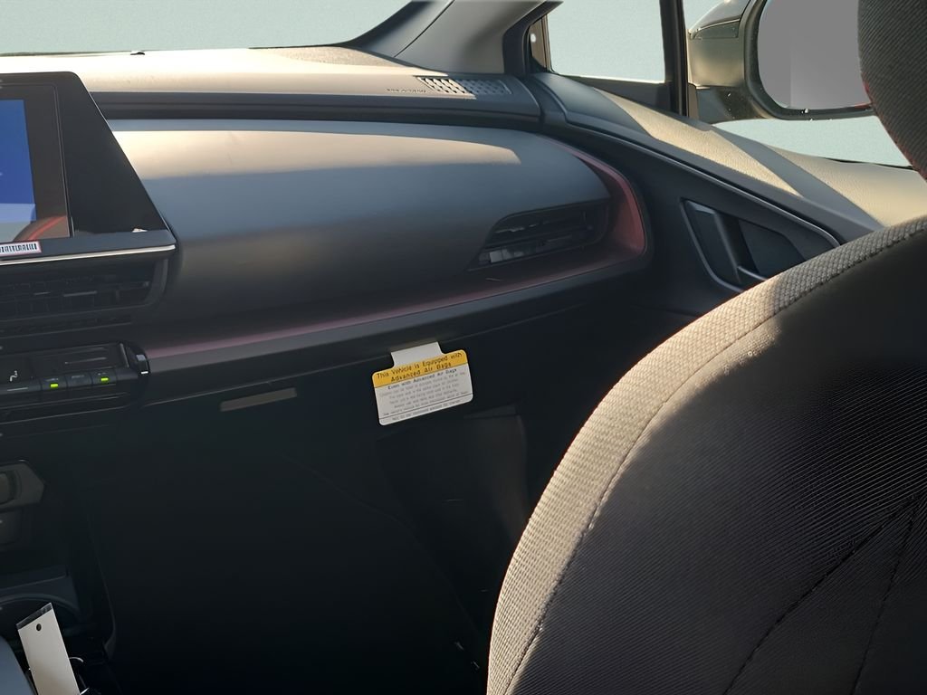 2026 Toyota Prius Plug-in Hybrid SE - Photo 26