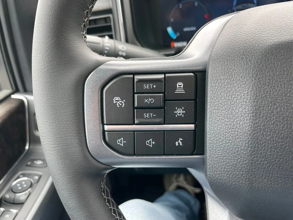 New 2026 Glacier Gray Metallic Tri-Coat Ford F-250® Lariat® image 27