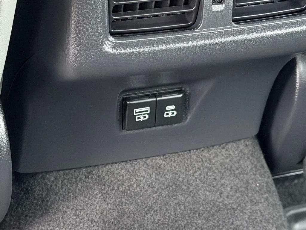 Used 2026  Toyota SE image 9