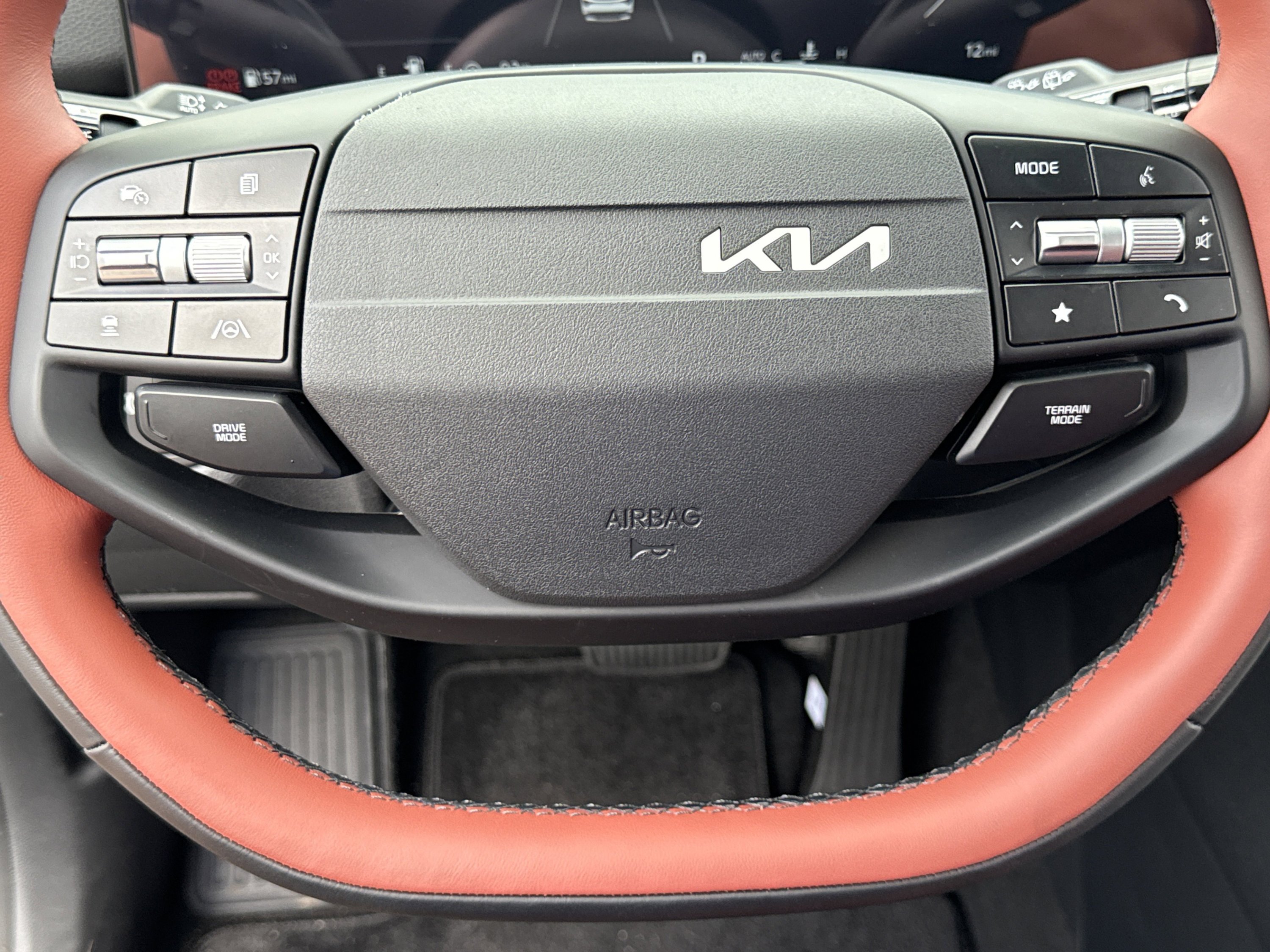 New 2026 Wolf Gray Kia SX Prestige image 16