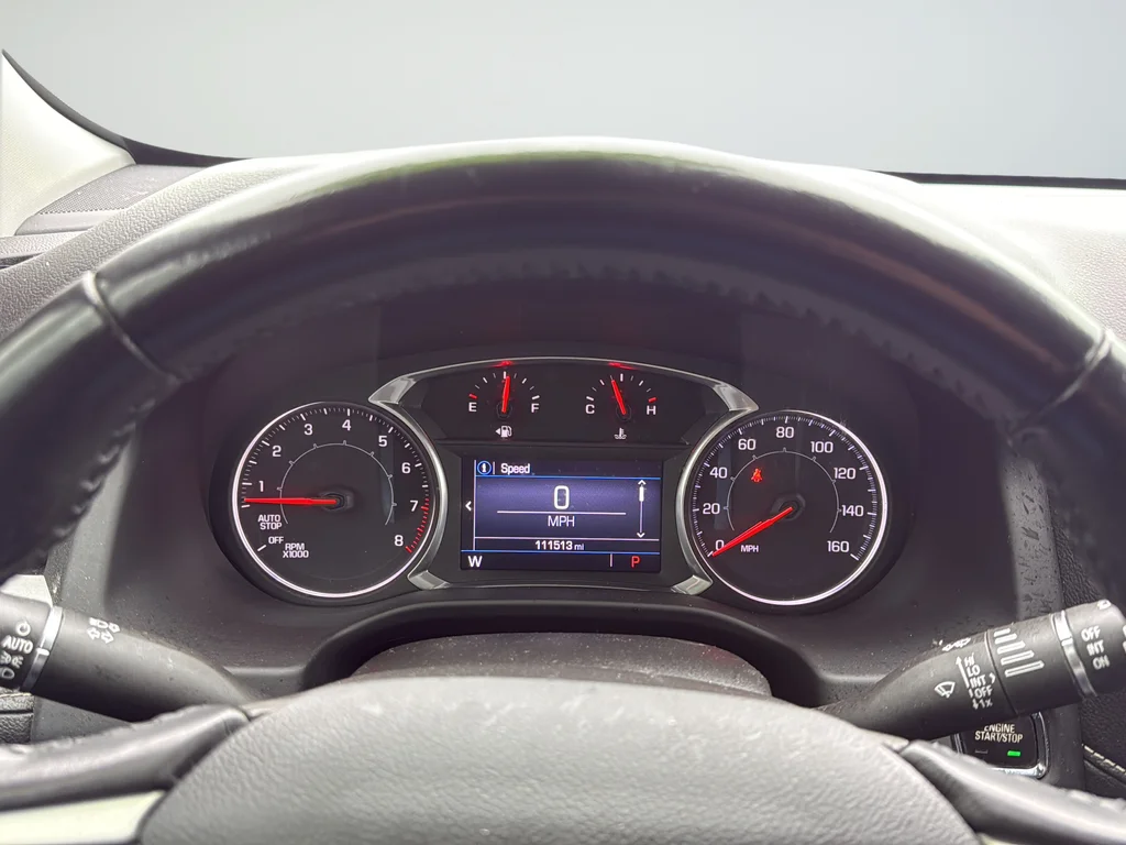 Used 2020 White GMC SLE image 38