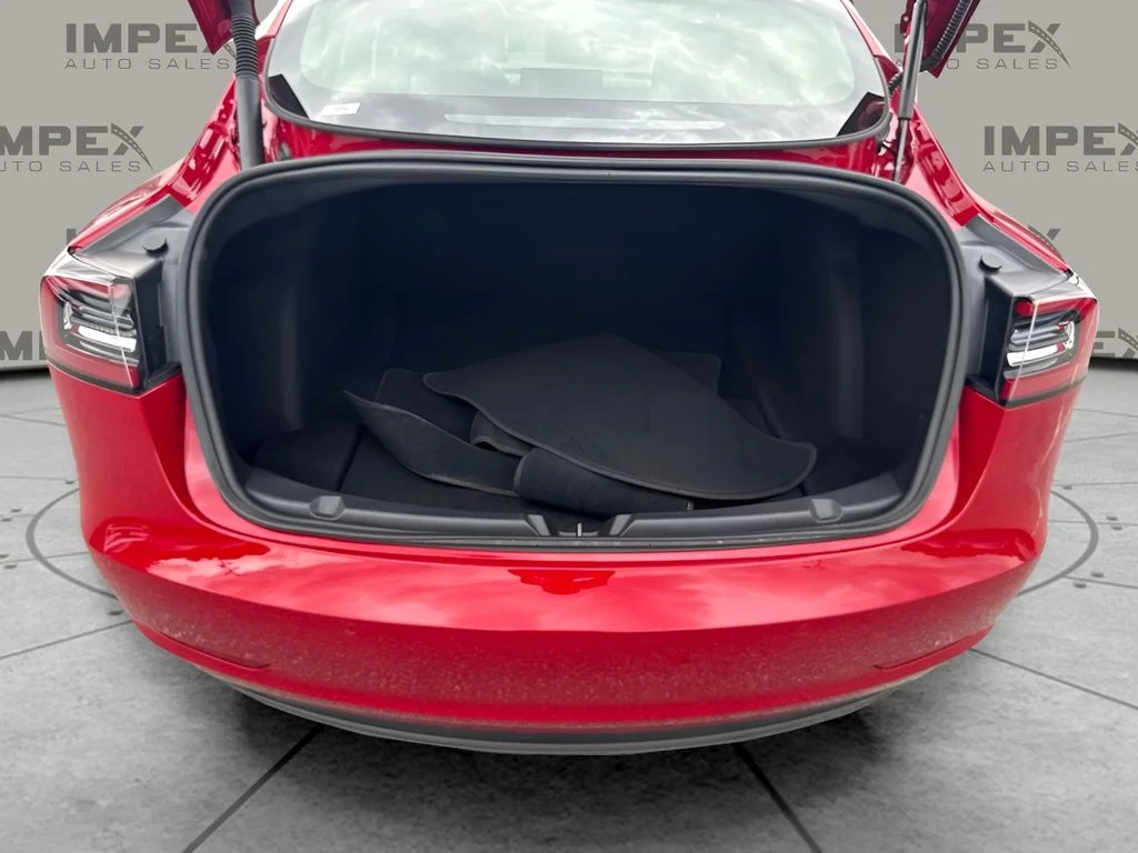 Used 2022 Red Tesla Long Range image 17