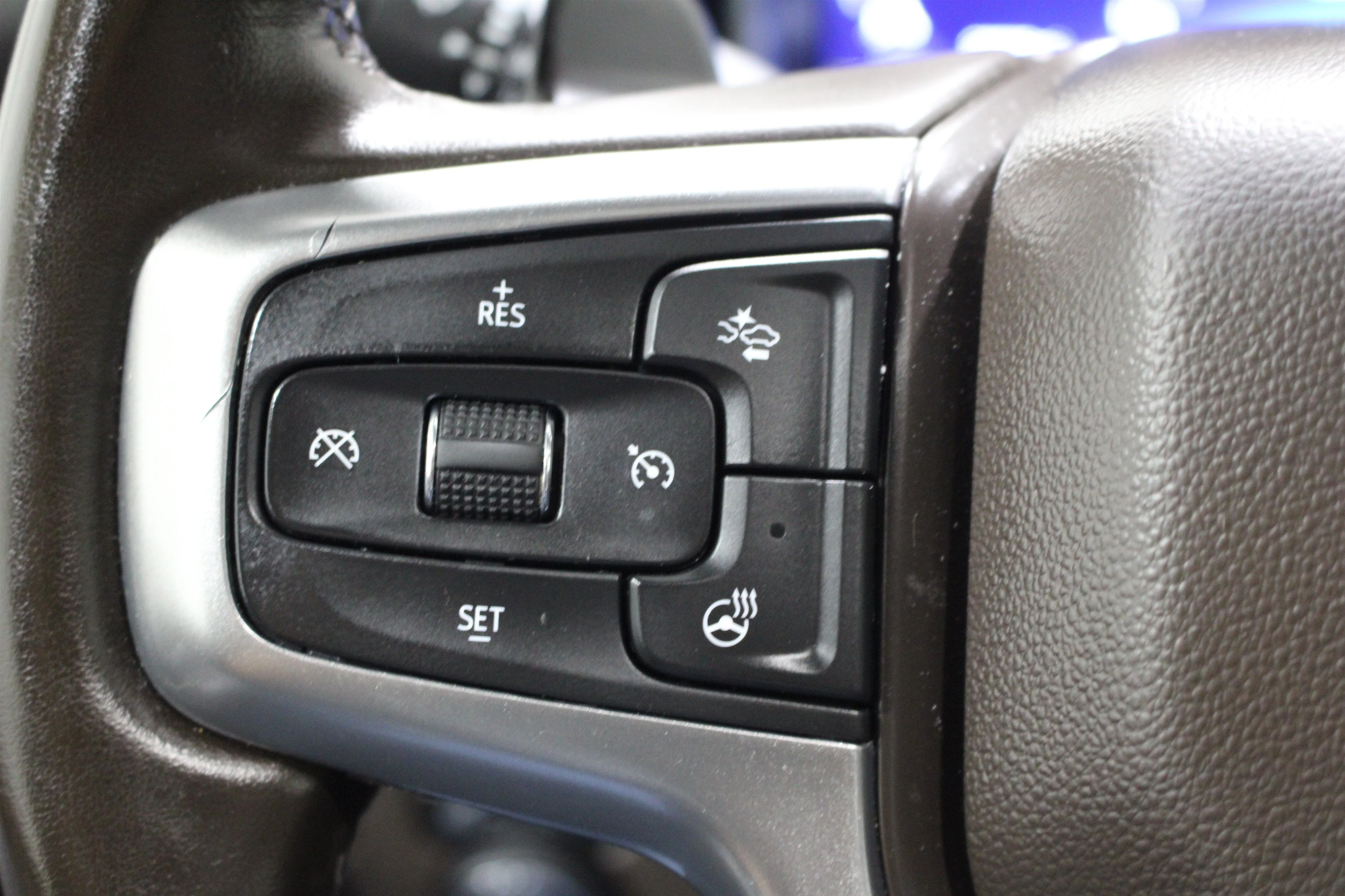 2024 Chevrolet Silverado 1500 LTZ - Photo 12