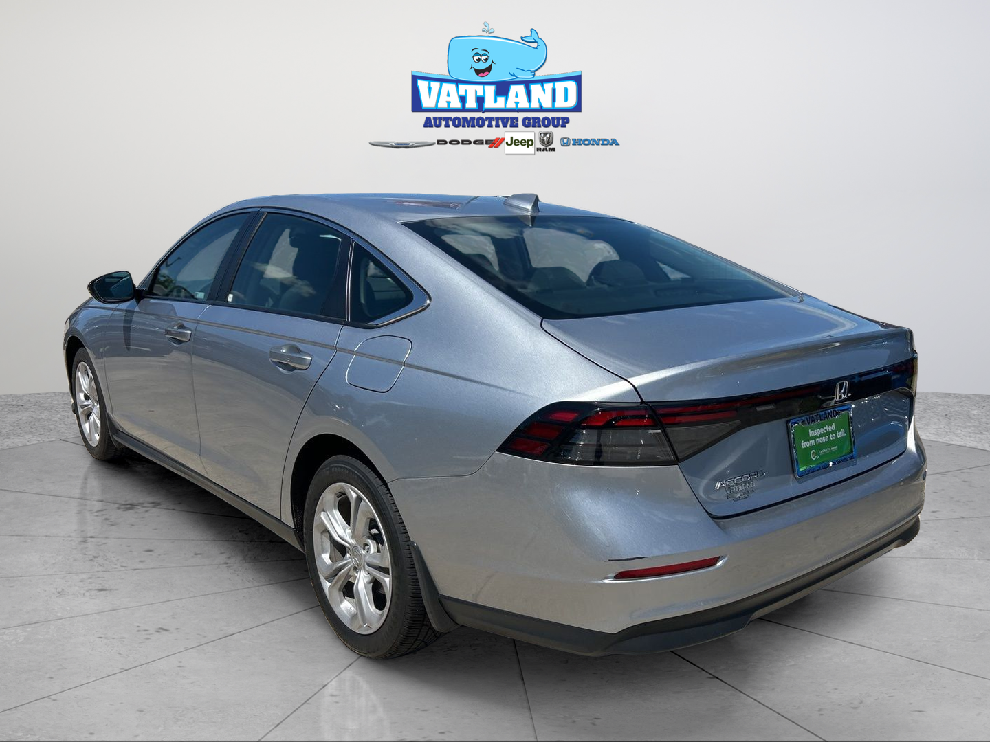 Used 2024 Silver Honda LX image 3