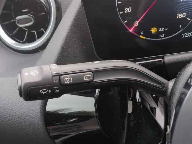 New 2026 Polar White Mercedes-Benz GLA 250 image 25