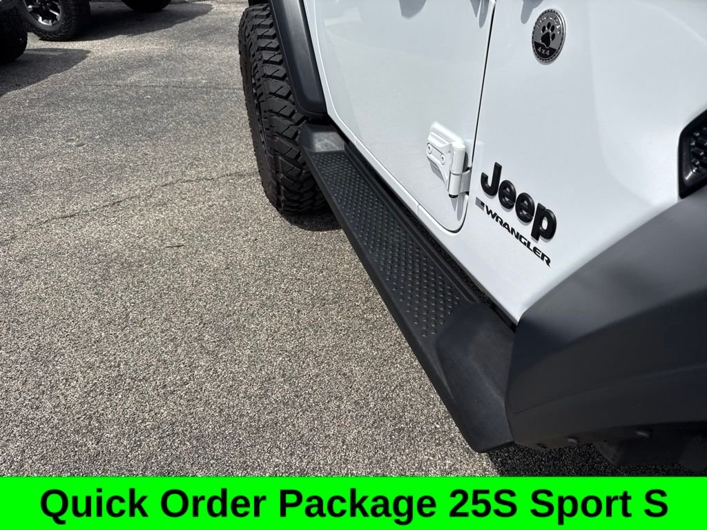 Used 2023 White Jeep Sport S image 4