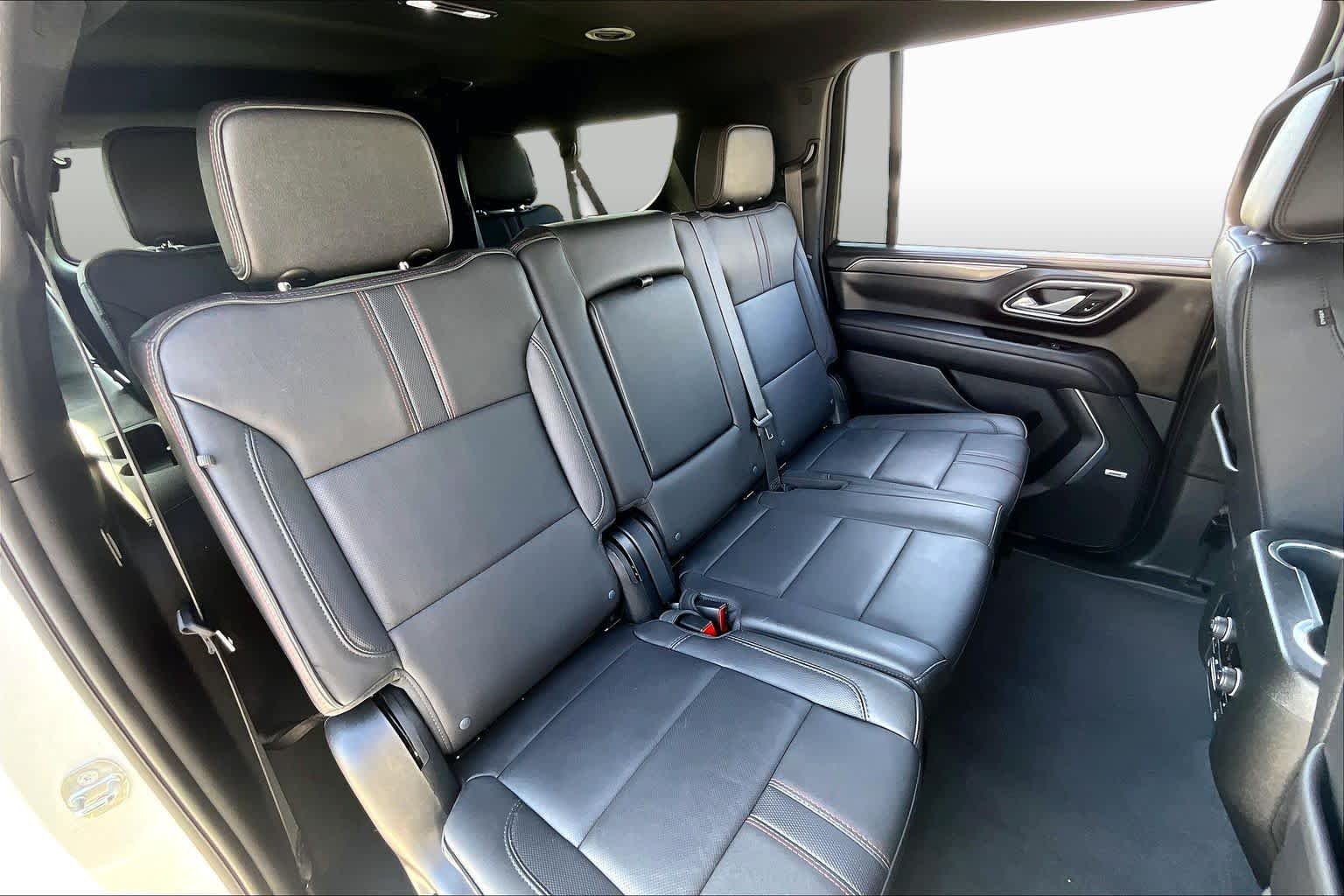Used 2024 Iridescent Pearl Tricoat Chevrolet RST image 18