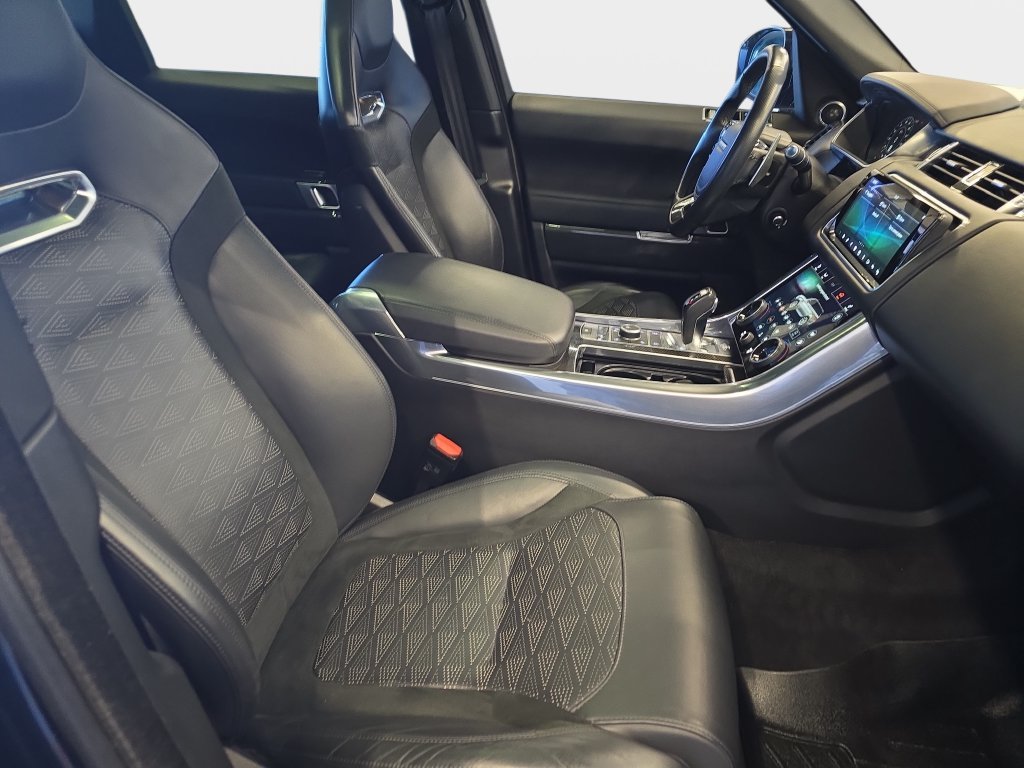 Used 2020 Black Land Rover SVR image 12