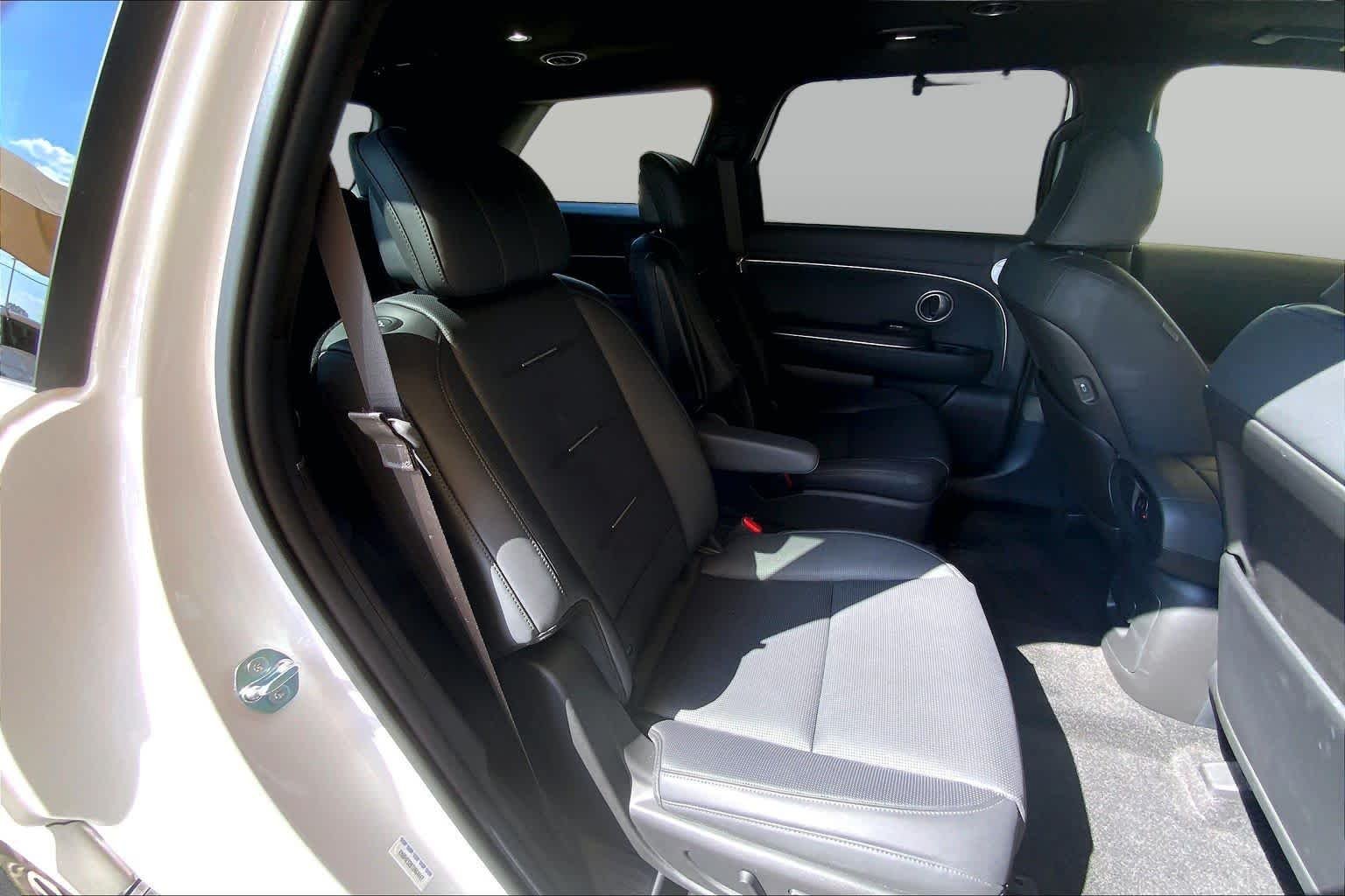 Used 2026 Creamy White Pearl Hyundai Calligraphy image 20