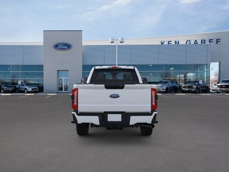New 2026 Oxford White Ford XL image 5
