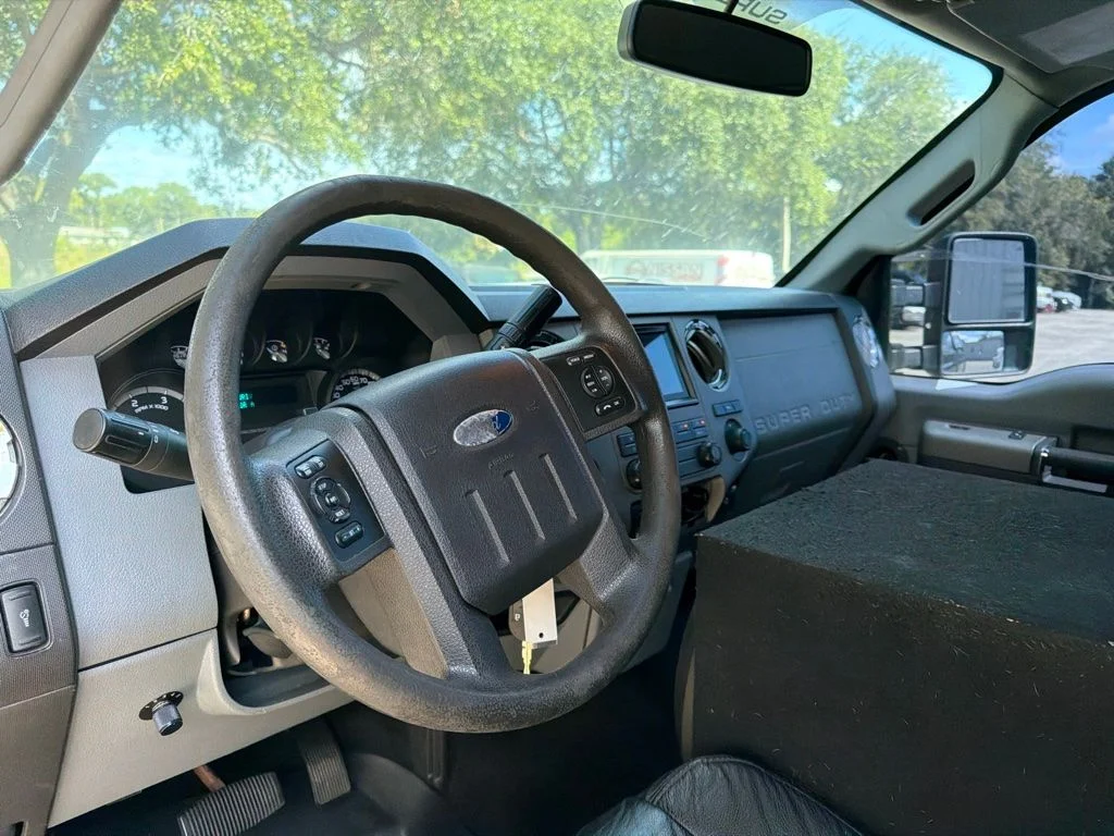 Used 2012 Black Ford XLT image 9