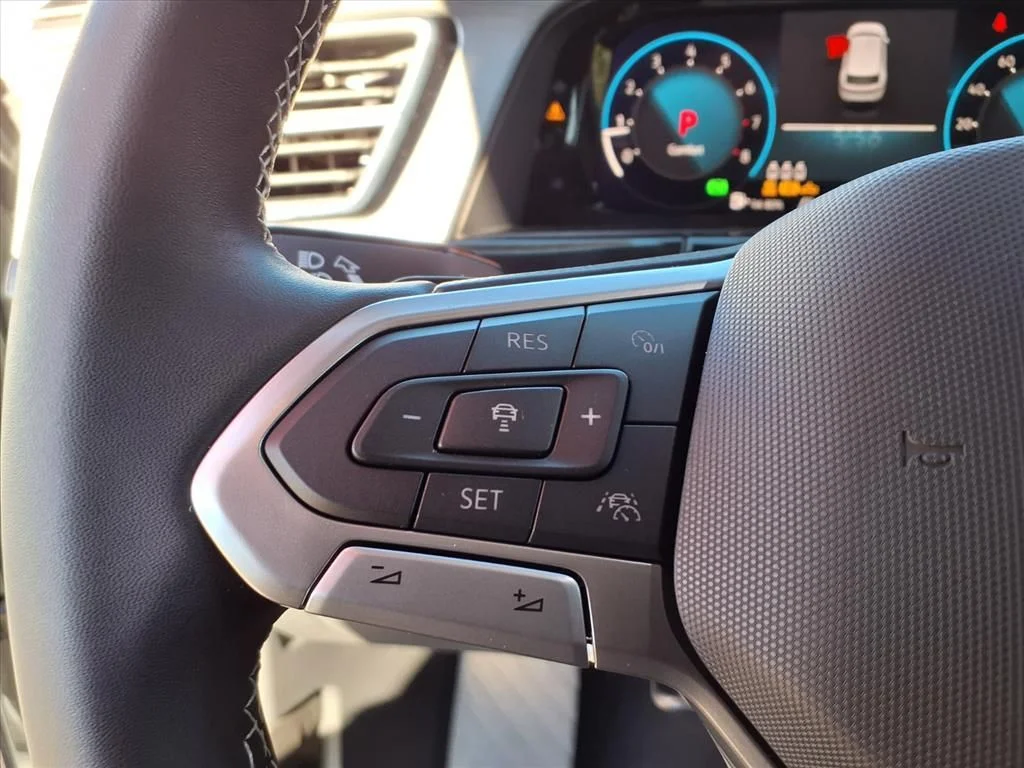 New 2026 Pure Gray Volkswagen 2.0T SE w/Technology image 21