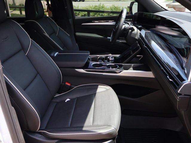 2026 Cadillac Escalade Sport - Photo 7