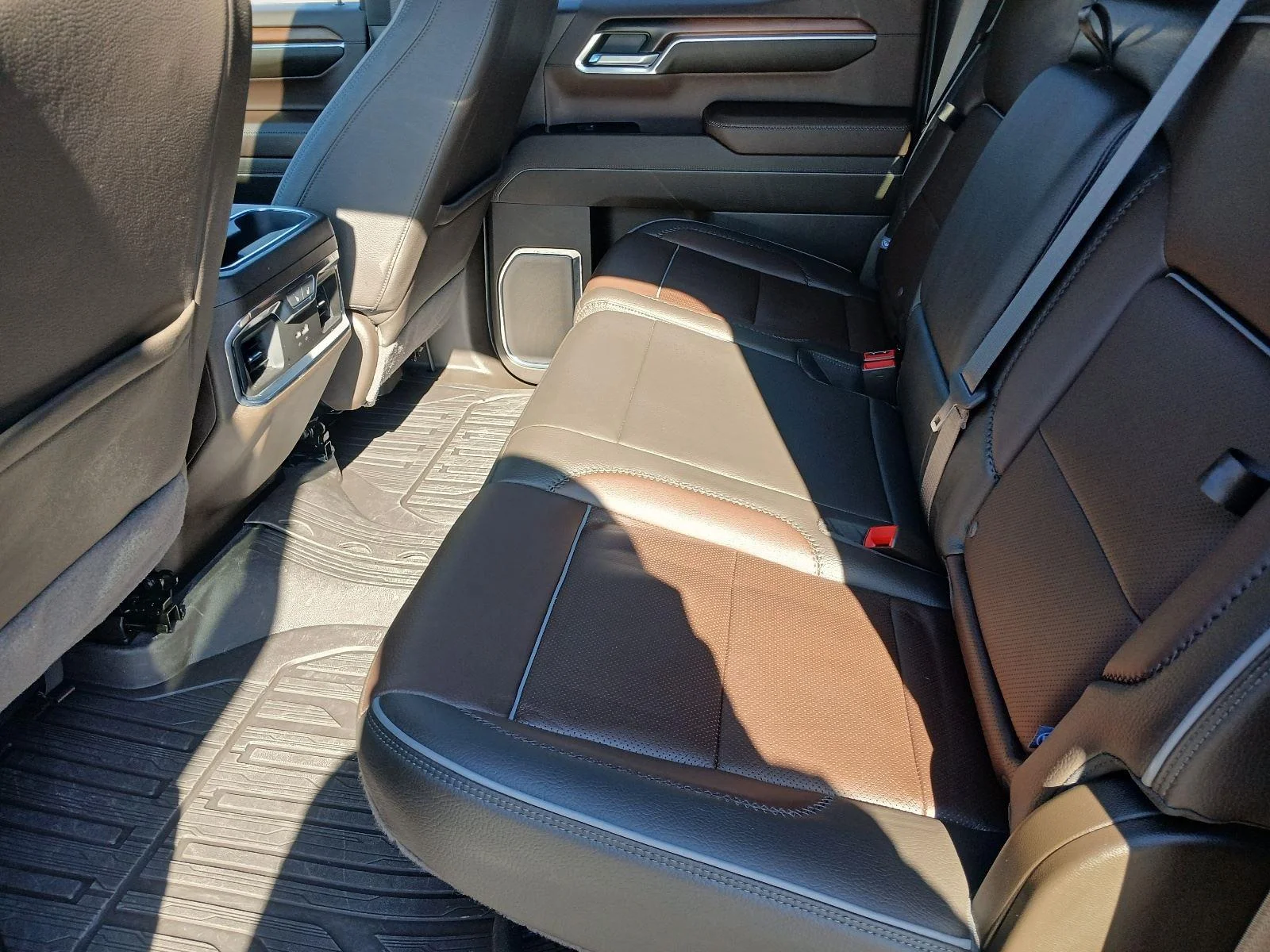 Used 2024 Onyx Black GMC Denali CarbonPro Edition image 16
