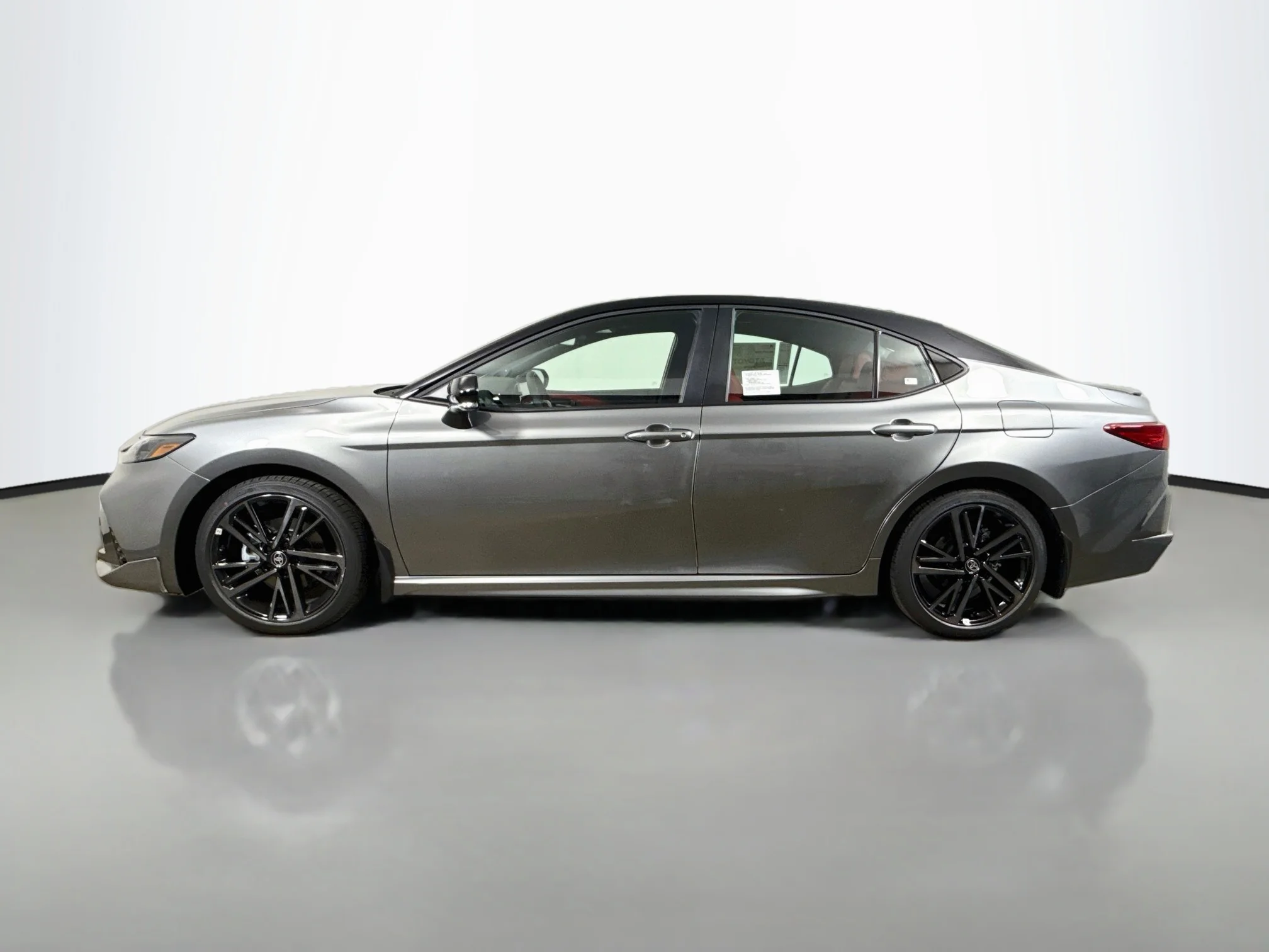 New 2026 Heavy Metal with Midnight Black Metallic roof Toyota XSE image 4