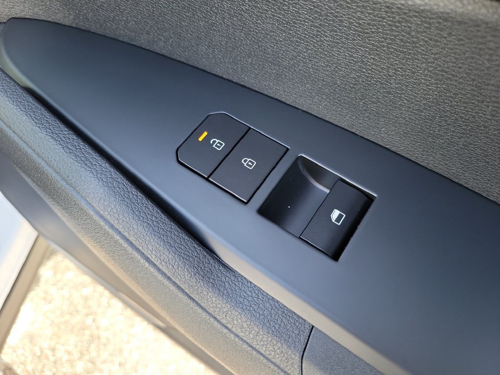 New 2027 Glacial White Pearl Kia LX image 11