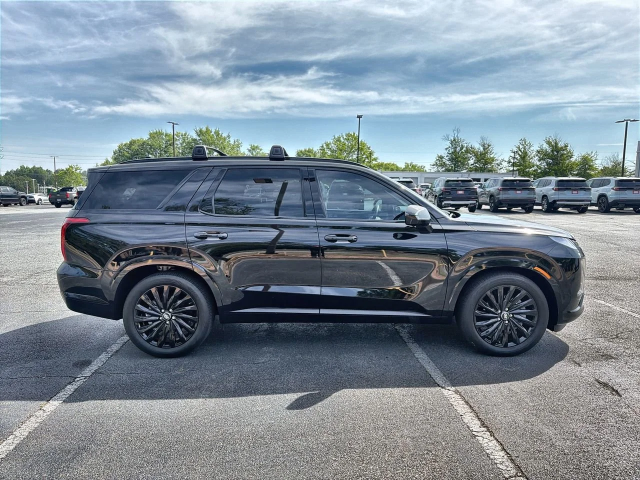 Used 2025 Black Hyundai Calligraphy Night Edition image 9