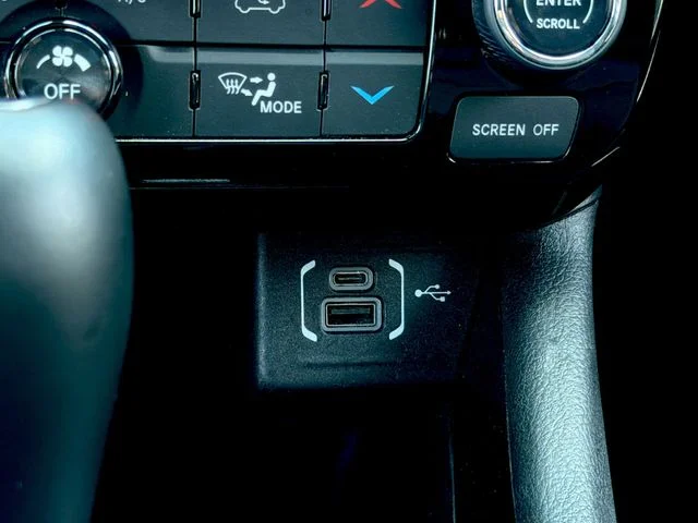 Used 2025 White Jeep Trailhawk image 29