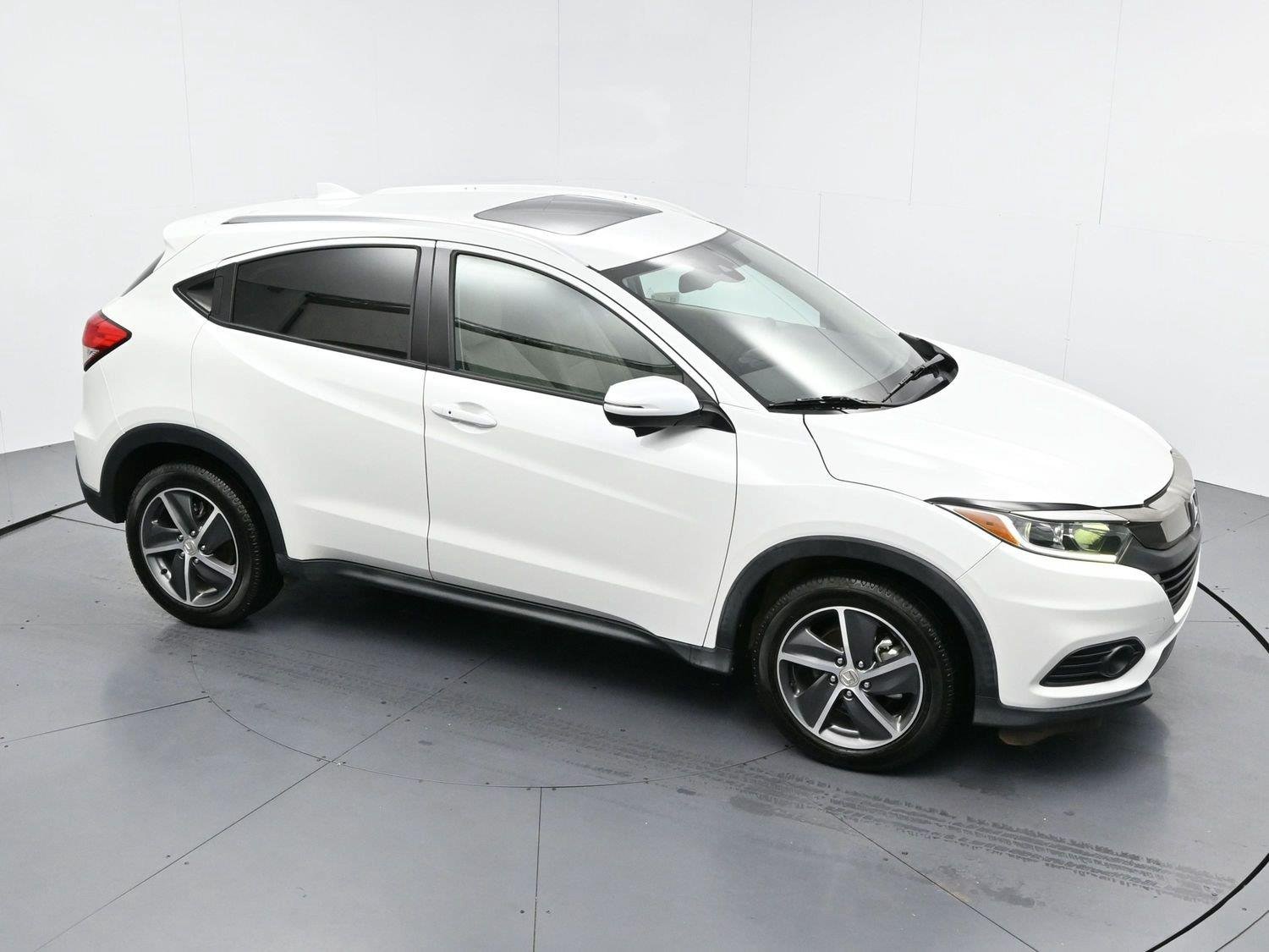 Used 2022 Platinum White Pearl Honda EX-L image 32