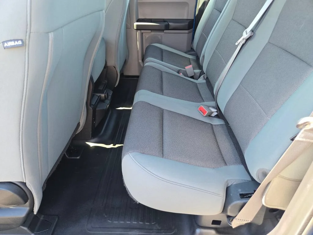 Used 2018 Lightning Blue Ford XL image 11