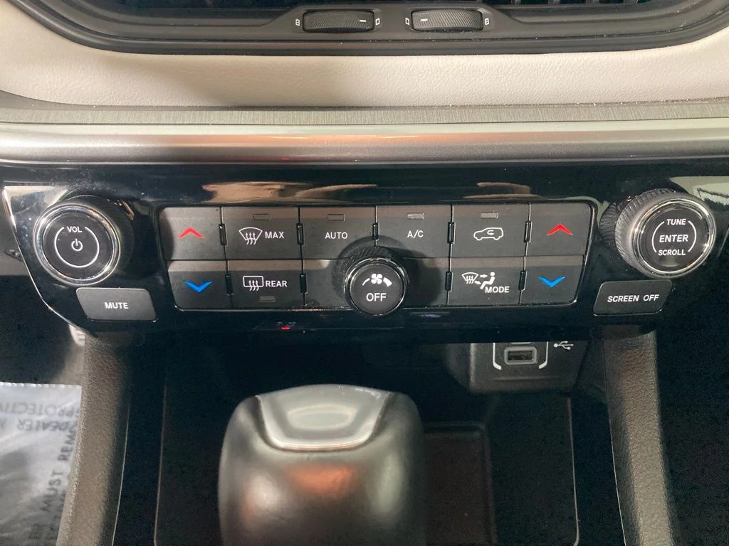 2025 Jeep Compass Limited - Photo 8
