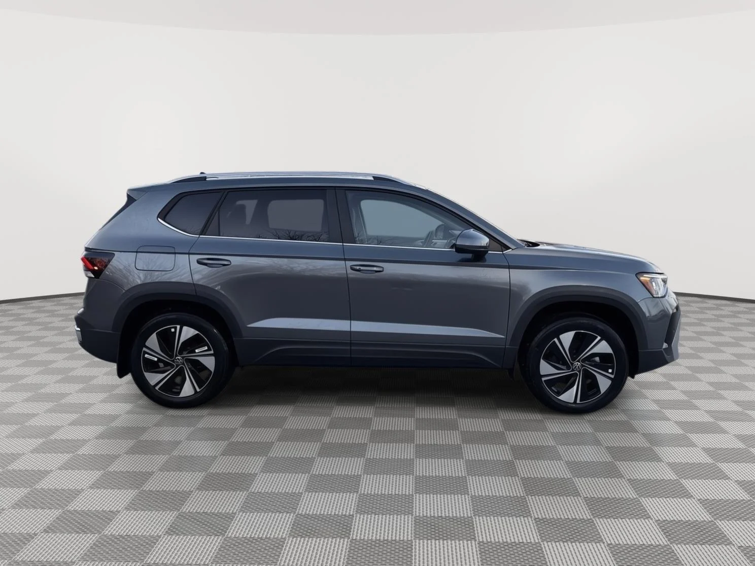 New 2026 PLATINUM GRAY Volkswagen SE image 2